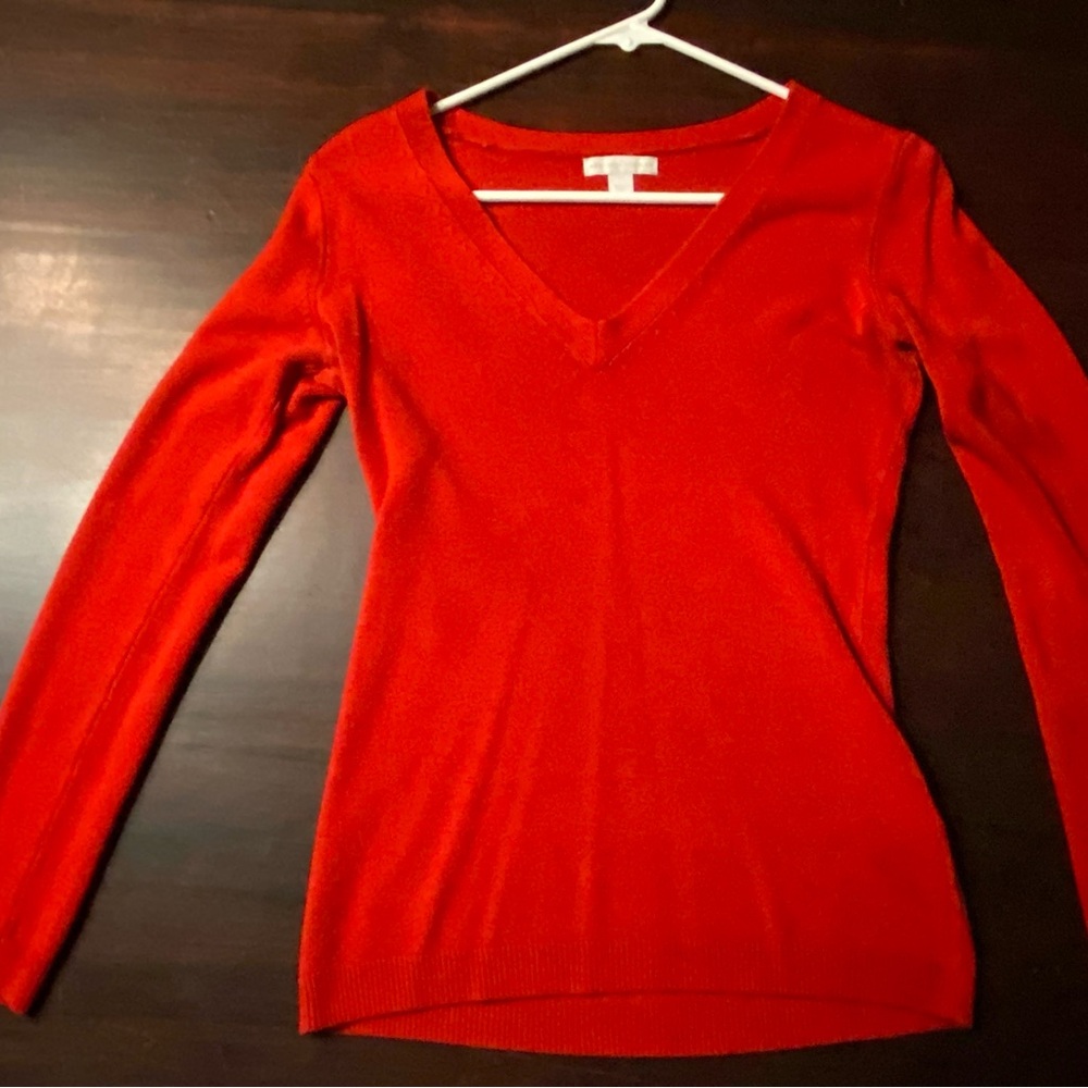 NEW YORK & COMPANY V-Neck Sweater | Lightweight | Red | Size XS